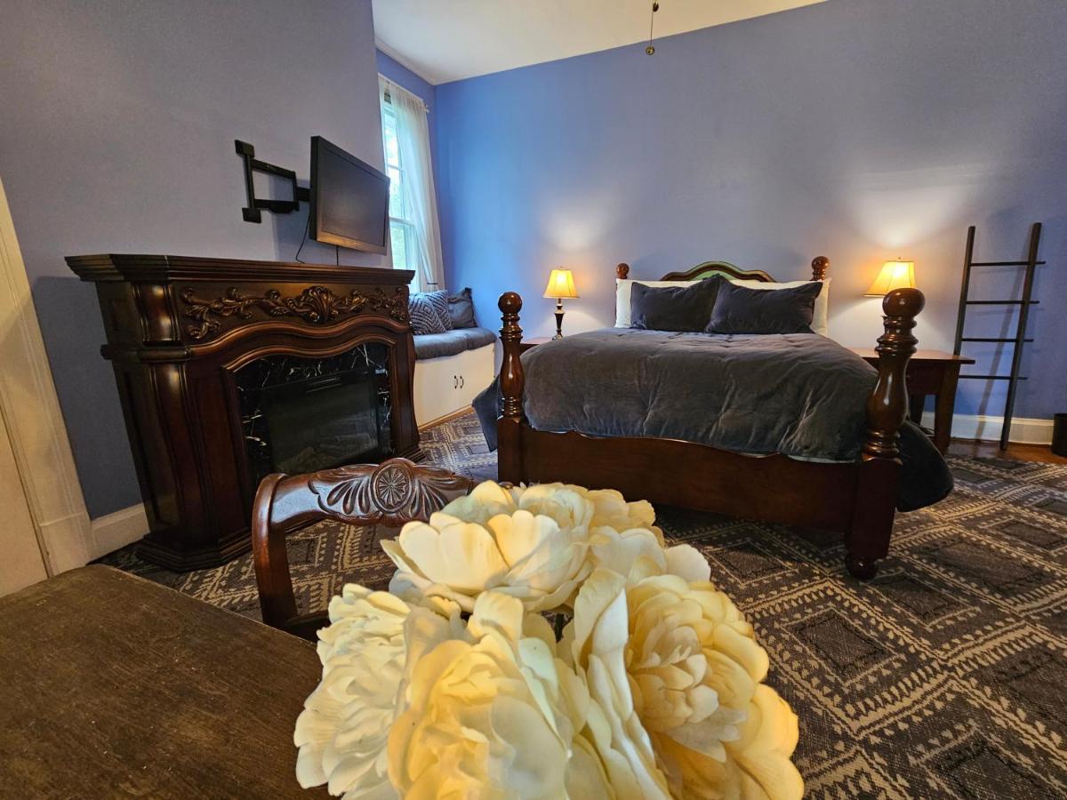 Winridge Manor Bed & Breakfast Madison Heights Bilik gambar